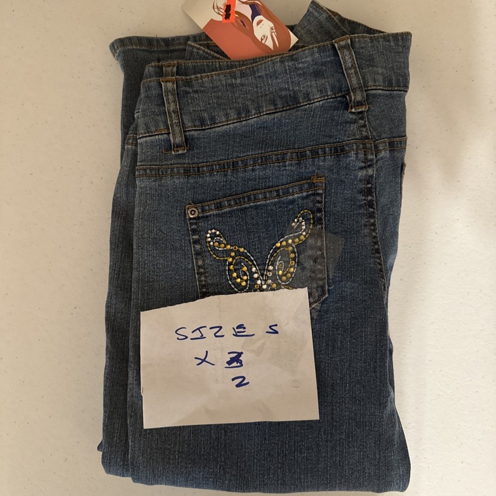 h.i.p. Women's Capri Jeans Lot 6 Pairs / Junior Sizes 1 & 5 Blue Classic Denim - Picture 3 of 16